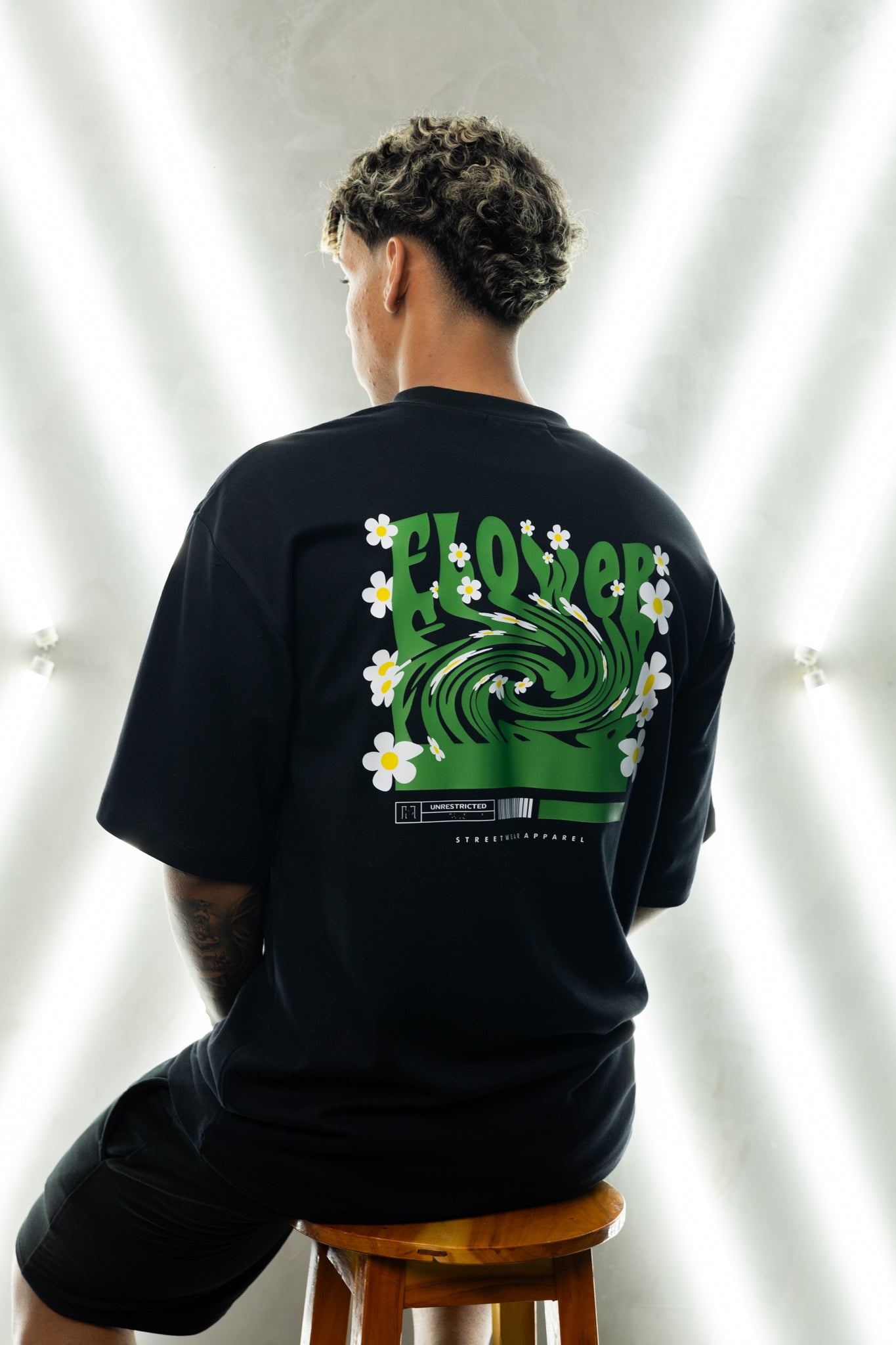 Oversized Flowers Green White