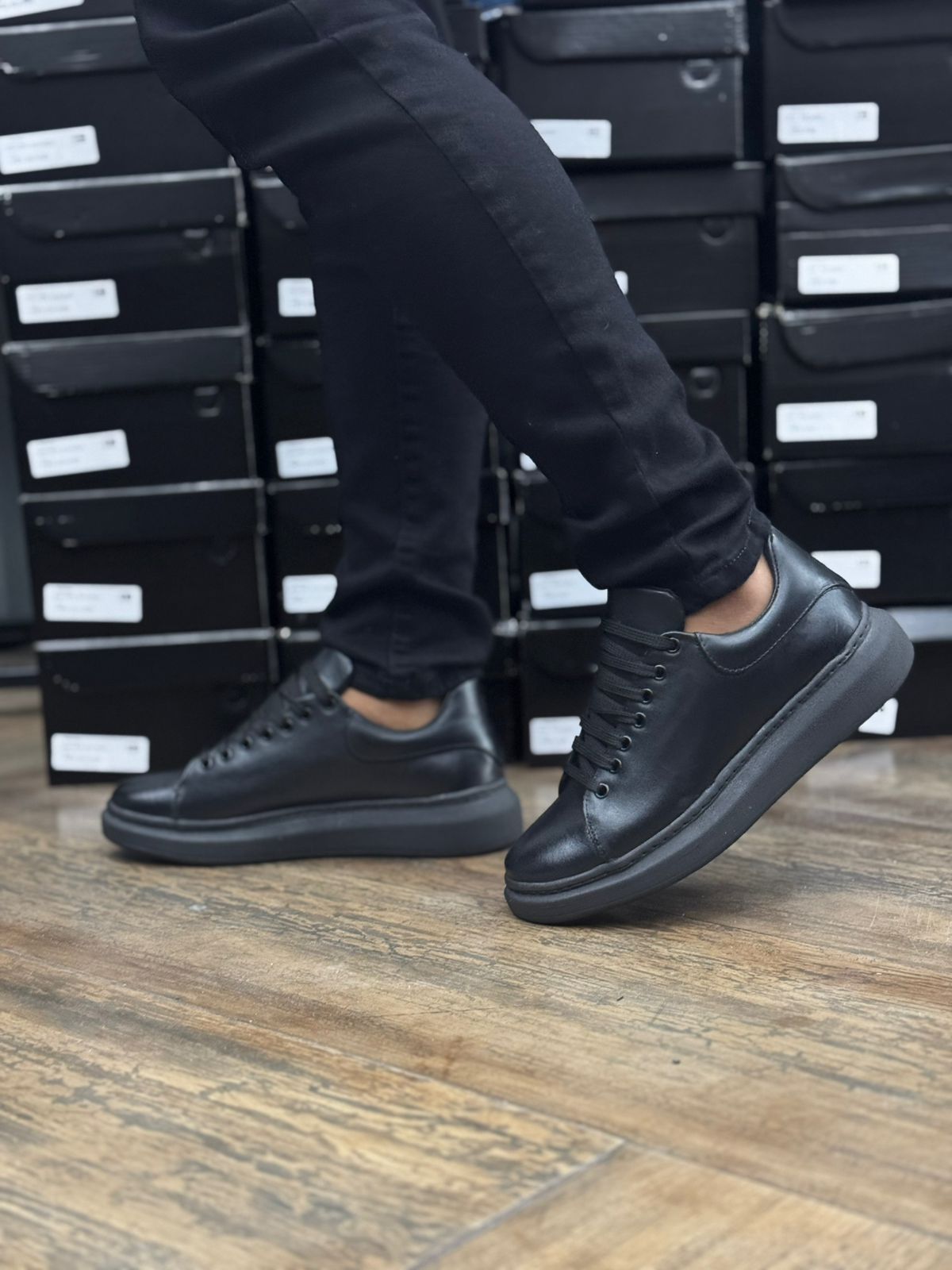 Sneaker MCQueen All Black