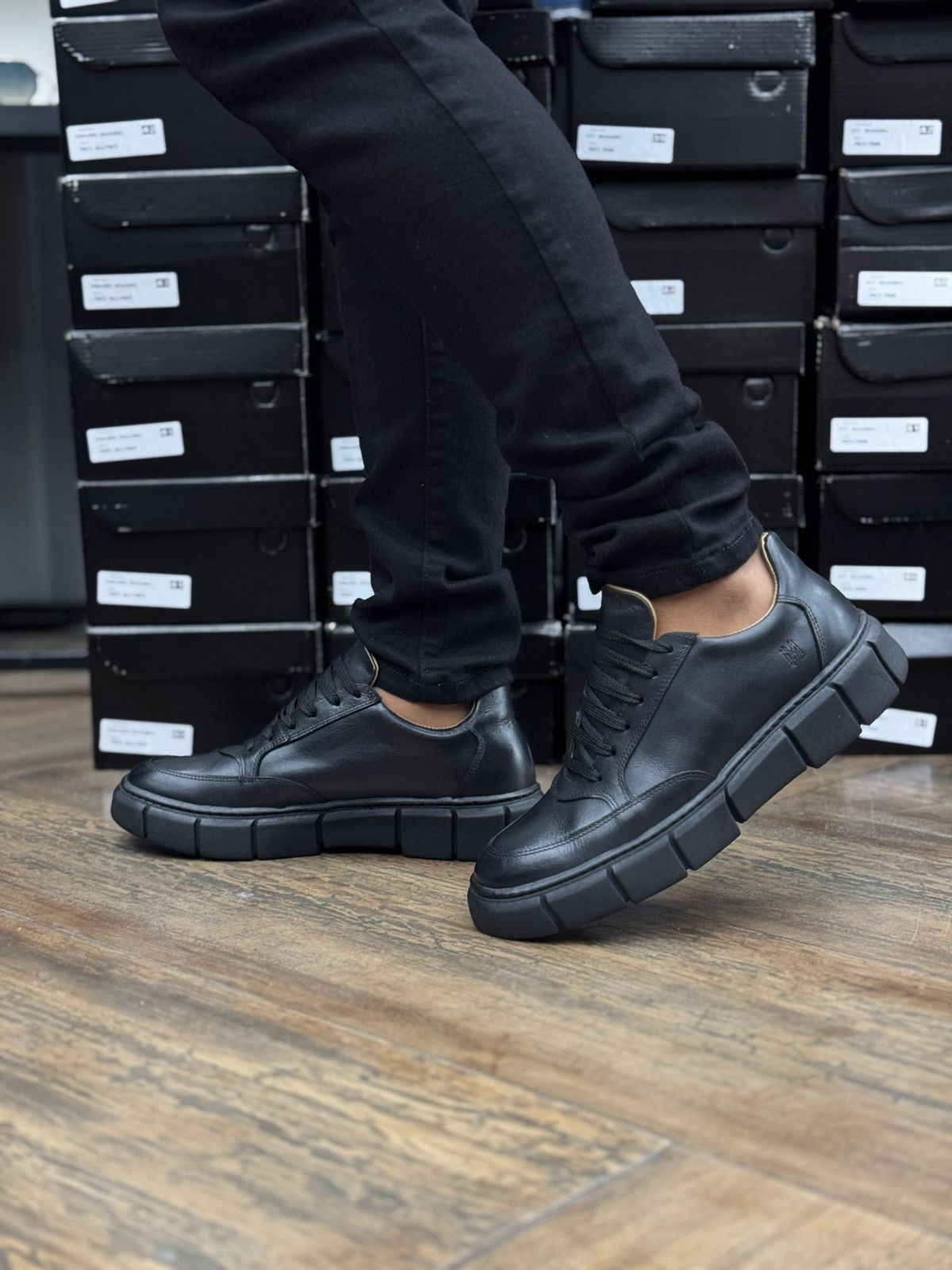 Sneaker Trator All Black